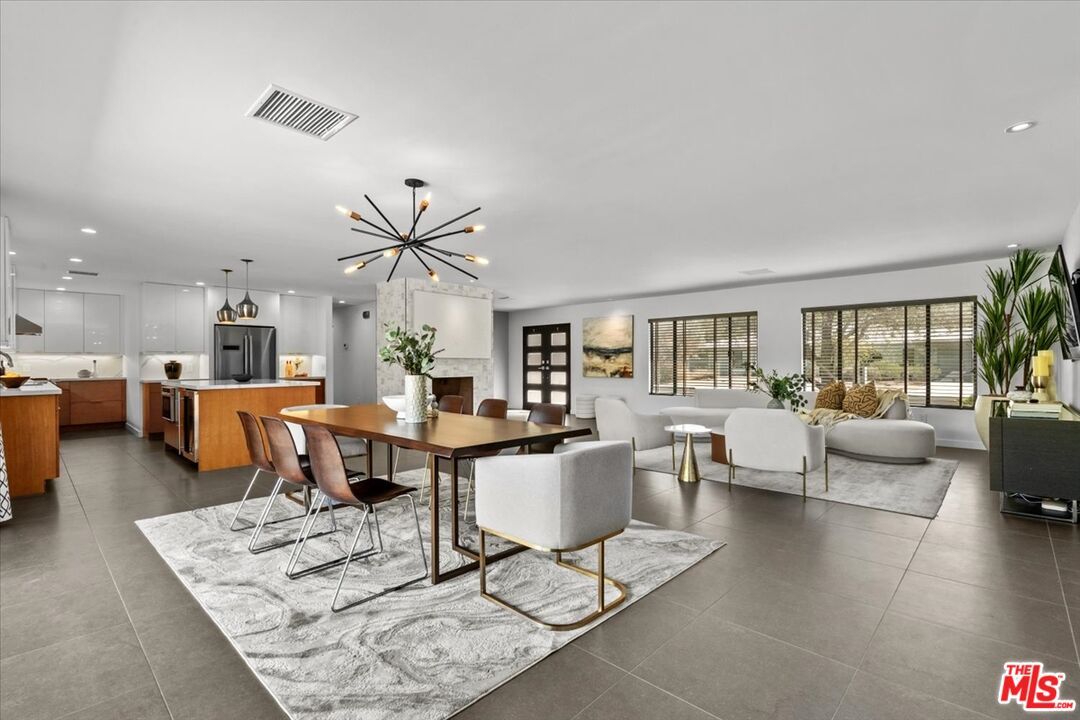 Dining room, Interior, Kitchen, Living room, Pendant Lights, Recessed Lighting