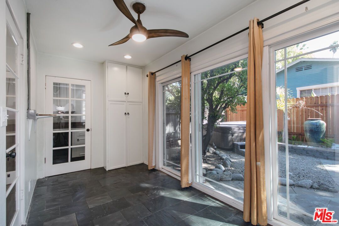 Interior, Recessed Lighting, Sun Room