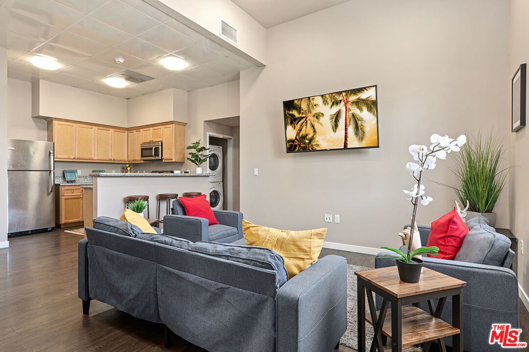 Interior, Kitchen, Living room, Recessed Lighting, Washer, Wood Texture Flooring