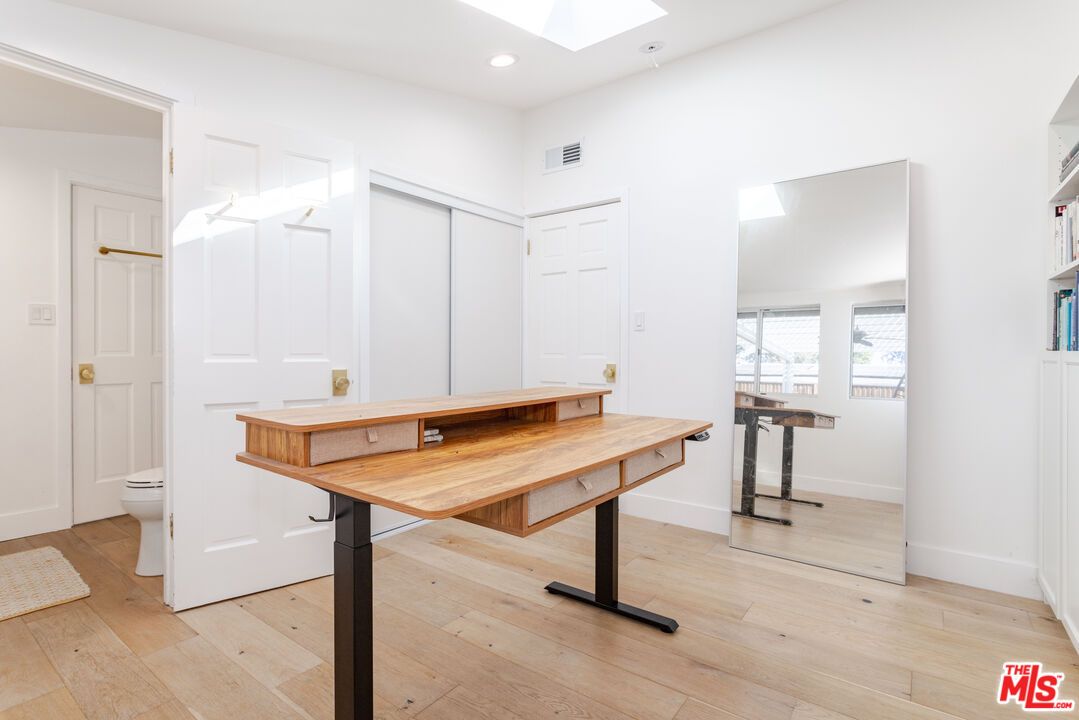 Bathroom, Interior, Recessed Lighting, Wood Texture Flooring