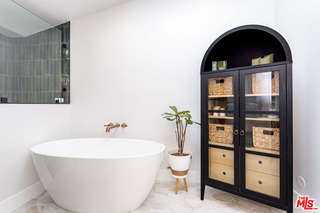 Bathroom, Free Standing Baths, Interior, Marble