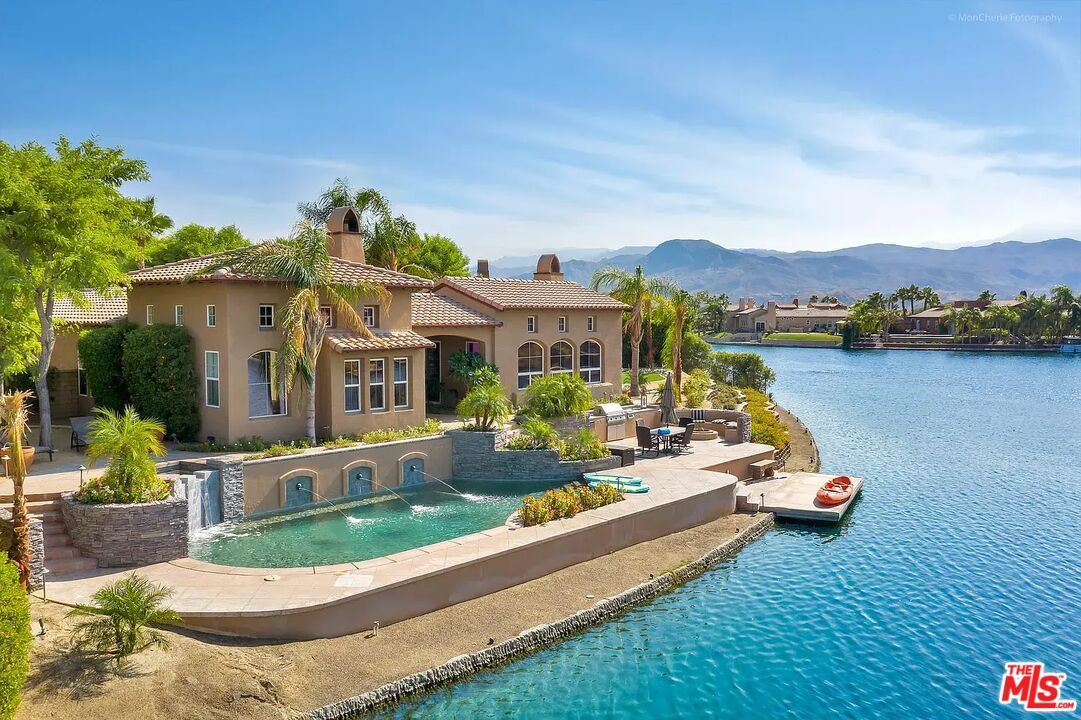 Exterior, Pool, Solar Panels, Water
