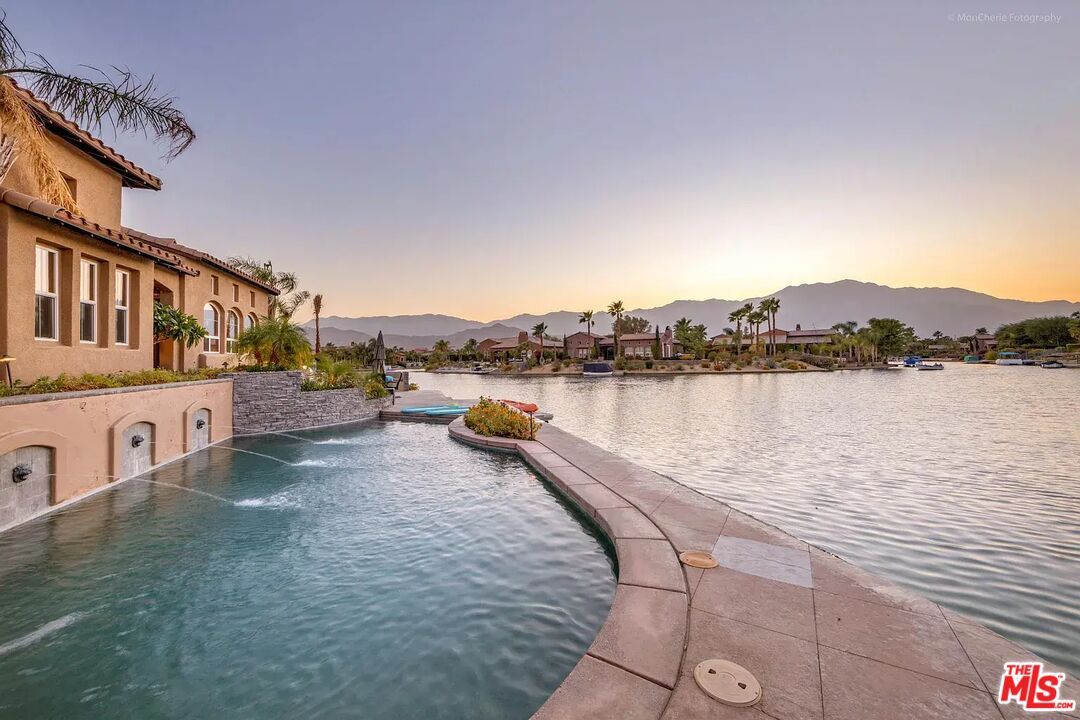 Exterior, Pool, Water