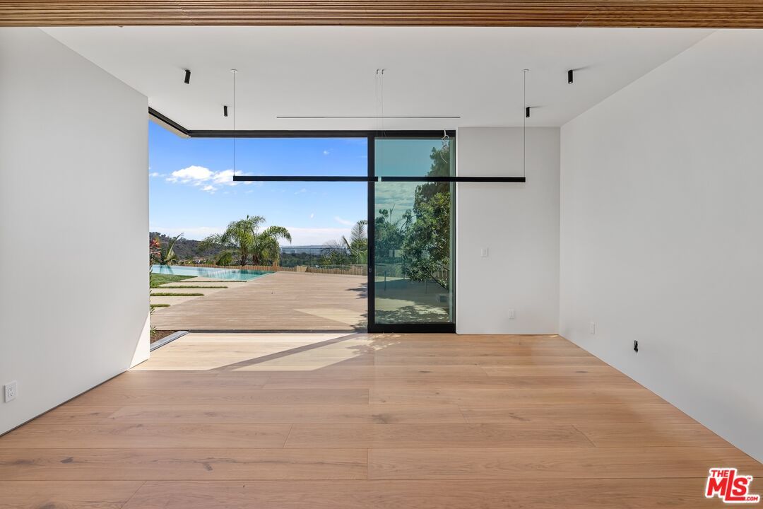 Interior, Pendant Lights, Wood Texture Flooring