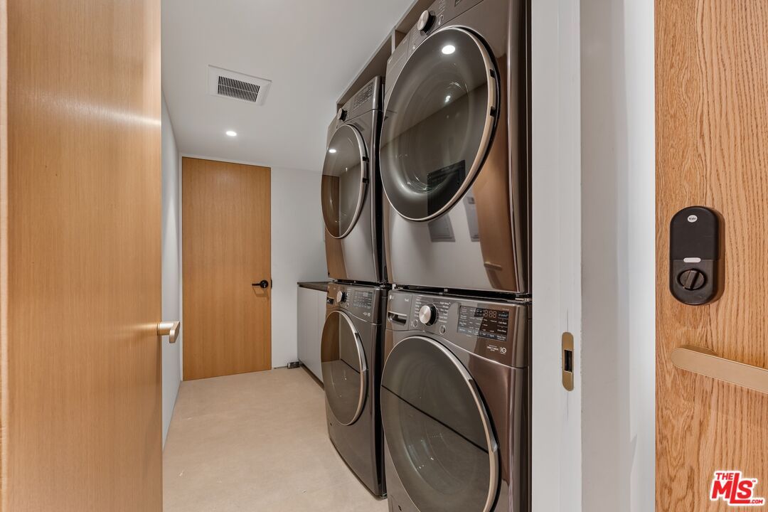 Interior, Recessed Lighting, Utility Closets, Washer