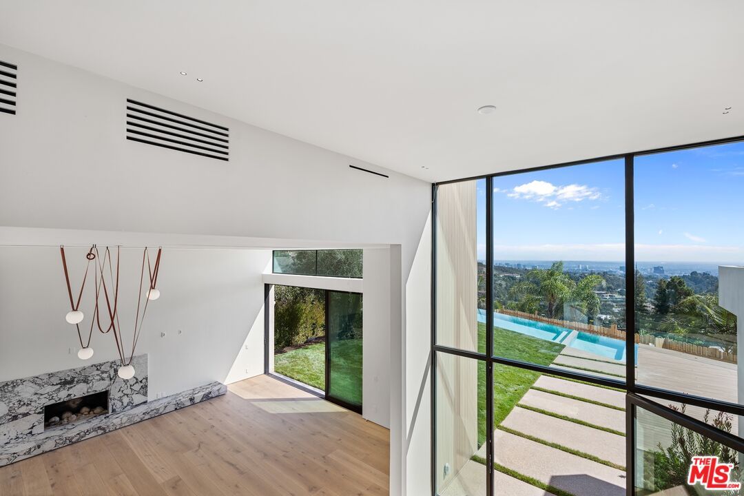 Interior, Pendant Lights, Recessed Lighting, Wood Texture Flooring