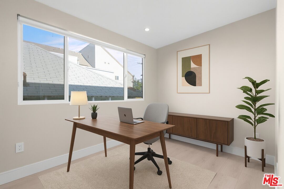 Home Office, Interior, Recessed Lighting, Wood Texture Flooring