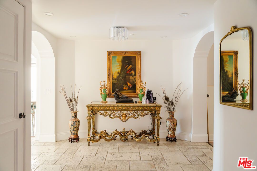 Chandelier, Interior, Recessed Lighting