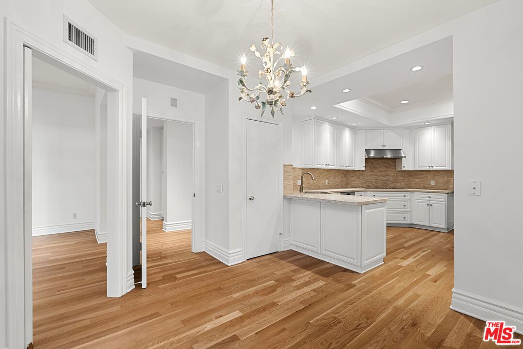 Chandelier, Interior, Kitchen, Pendant Lights, Recessed Lighting, Wood Texture Flooring