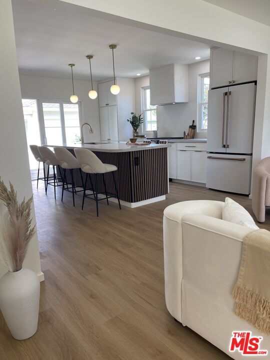Interior, Kitchen, Pendant Lights, Recessed Lighting, Wood Texture Flooring