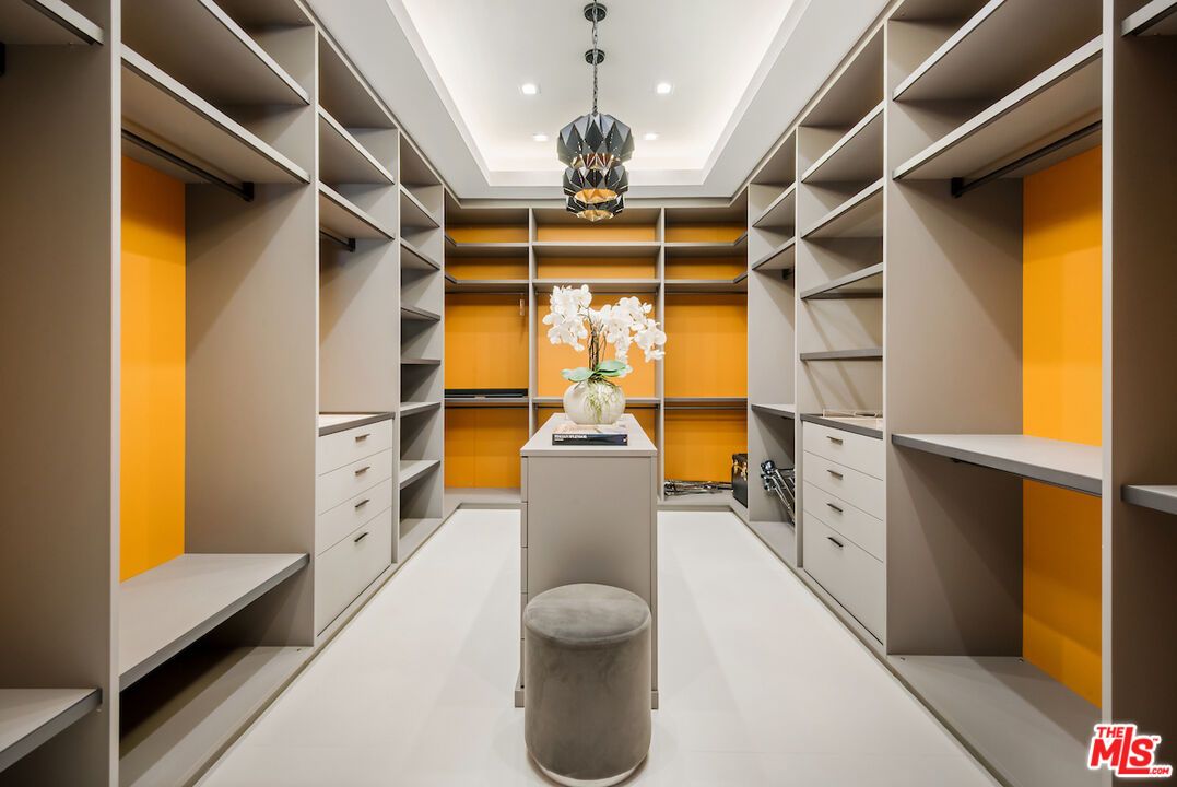 Interior, Recessed Lighting, Walk-in Closets