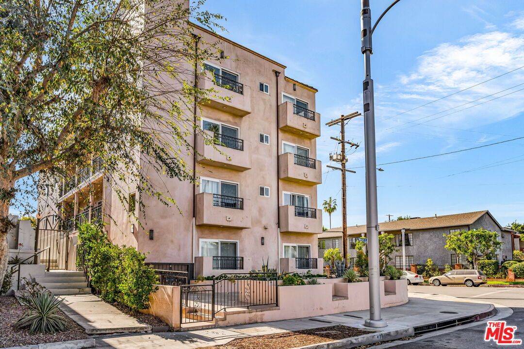 Exterior, Facade, Condo Building