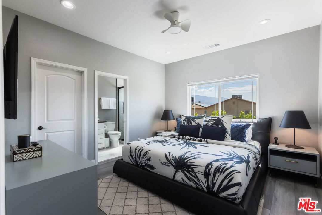 Bathroom, Bedroom, Interior, Recessed Lighting, Wood Texture Flooring