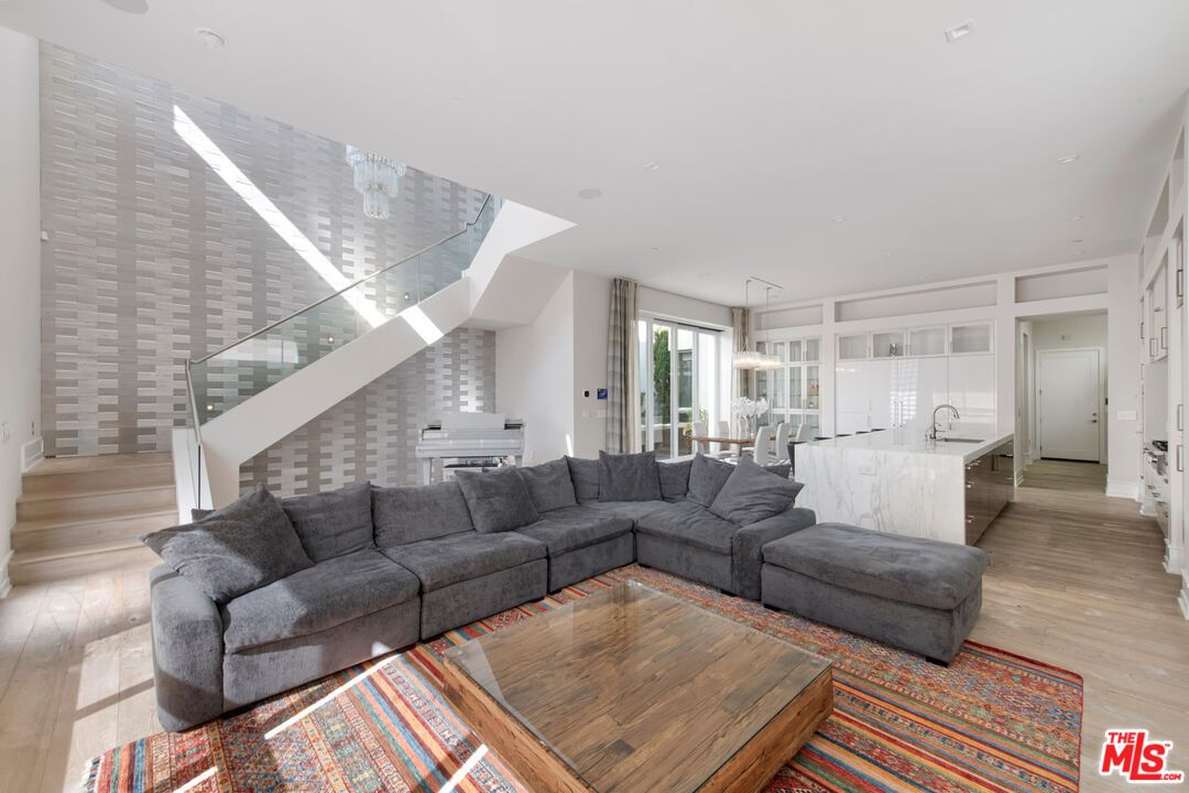 Interior, Living room, Pendant Lights, Wood Texture Flooring