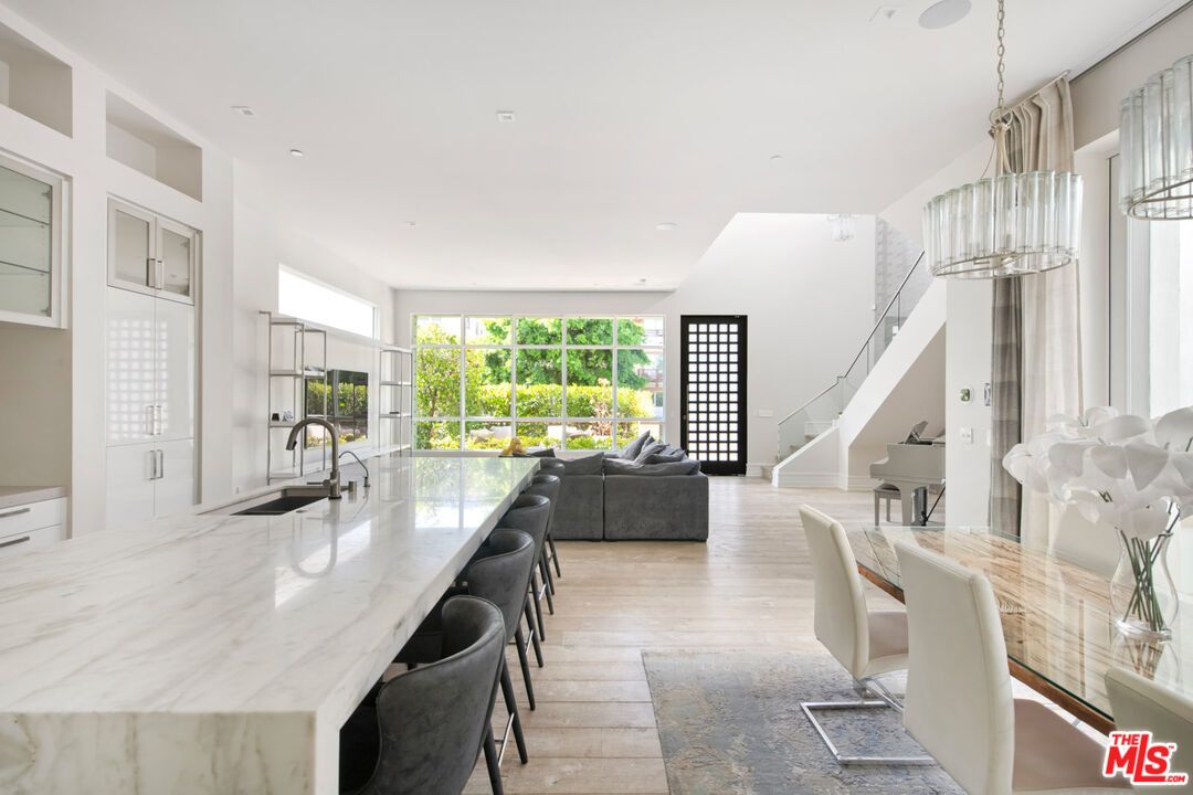 Interior, Kitchen, Living room, Pendant Lights, Recessed Lighting, Wood Texture Flooring