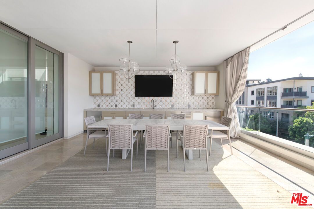Dining room, Interior, Pendant Lights