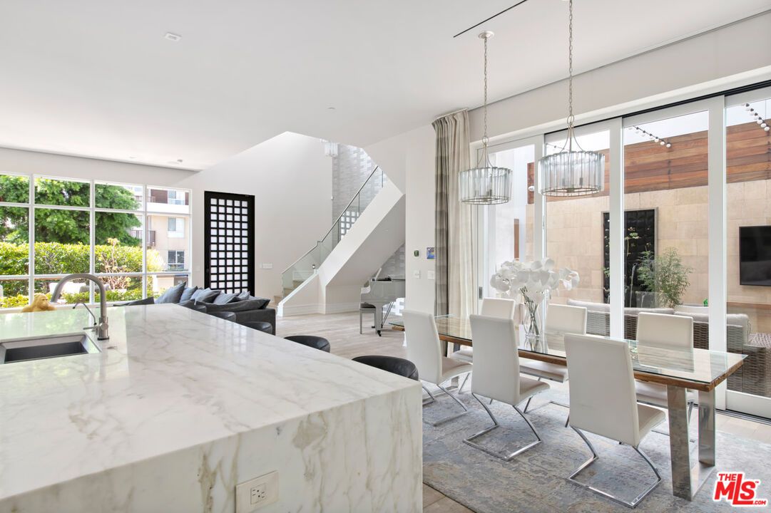 Dining room, Interior, Kitchen, Pendant Lights, Recessed Lighting