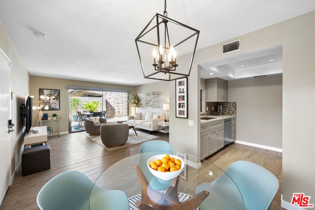 Interior, Kitchen, Living room, Pendant Lights, Recessed Lighting, Wood Texture Flooring