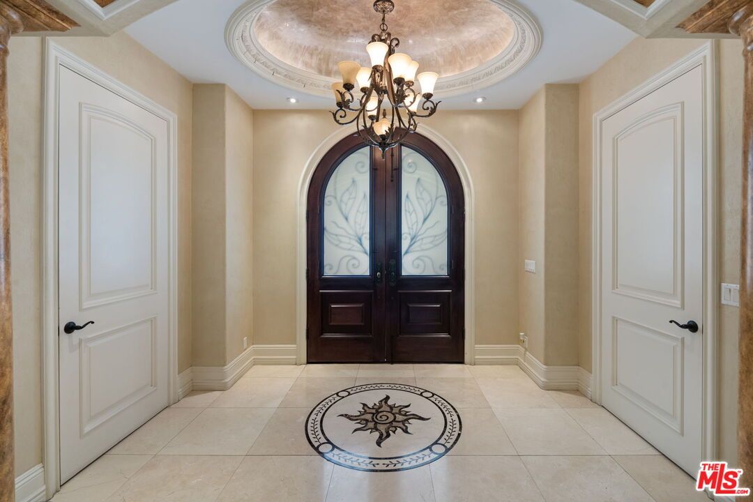 Chandelier, Interior, Recessed Lighting