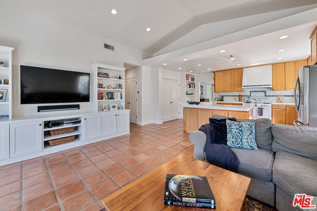 Interior, Kitchen, Living room, Recessed Lighting