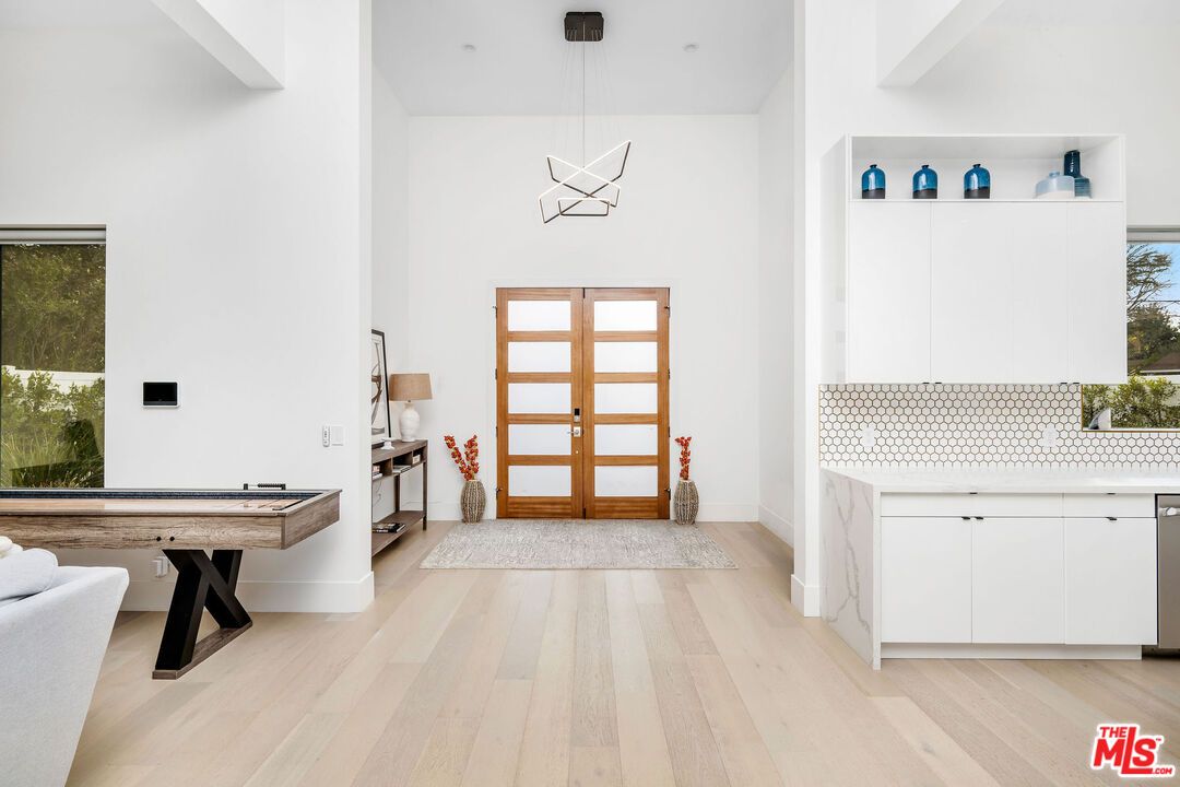 Billiard Table, Game Room, Interior, Pendant Lights, Recessed Lighting, Wood Texture Flooring