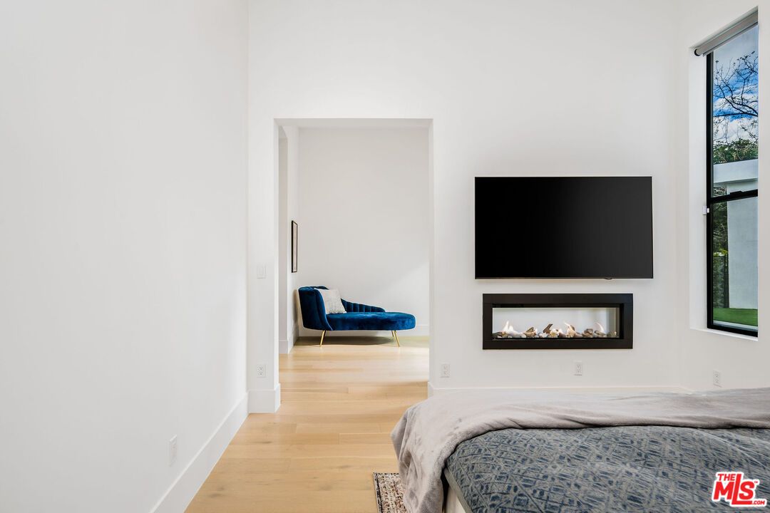 Bedroom, Fireplace, Interior, Wood Texture Flooring