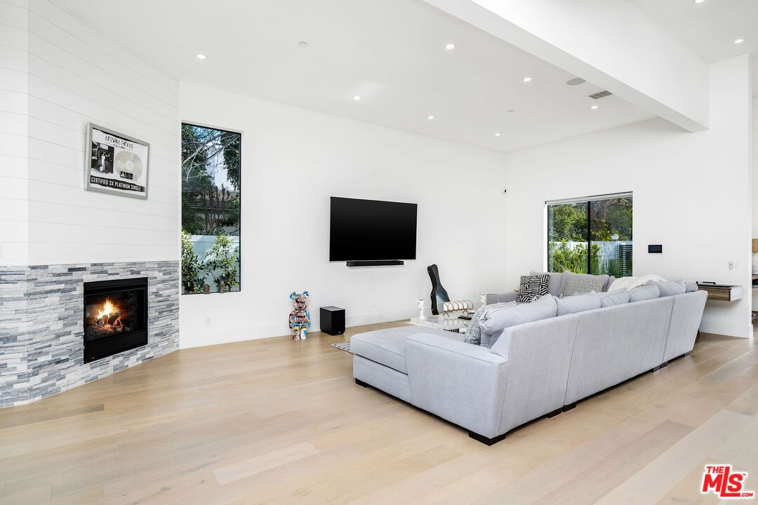 Fireplace, Interior, Living room, Recessed Lighting, Wood Texture Flooring