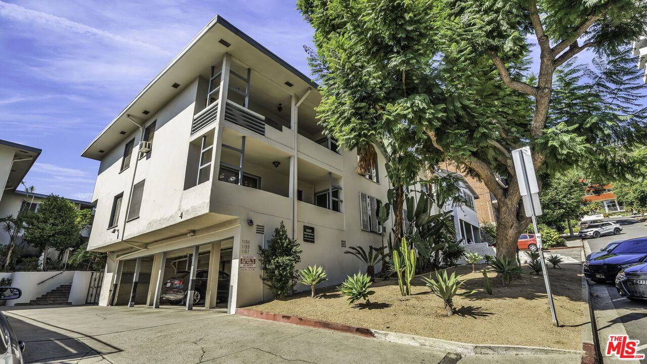 Exterior, Facade, Condo Building