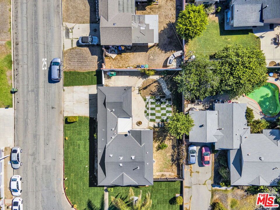 Exterior, Drone