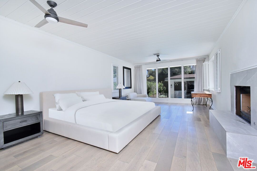 Bedroom, Fireplace, Interior, Wood Texture Flooring