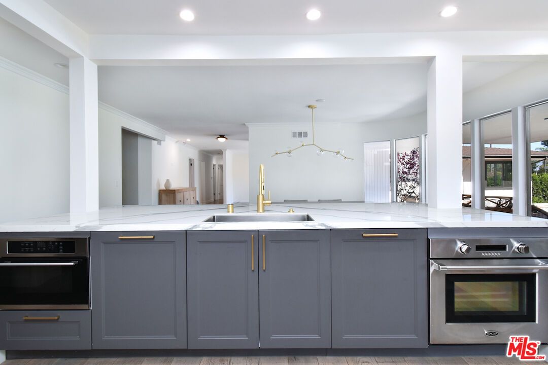 Interior, Kitchen, Pendant Lights, Recessed Lighting, Stainless Steel Appliances