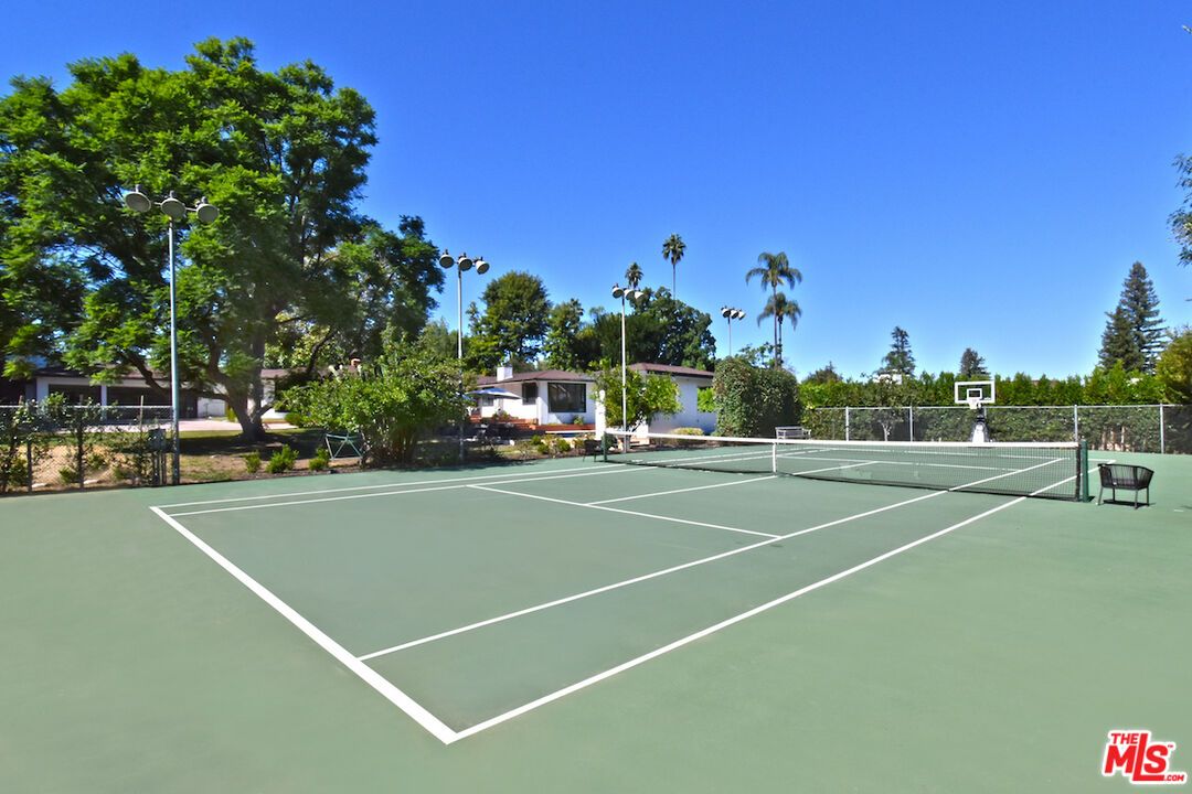 Exterior, Tennis Courts