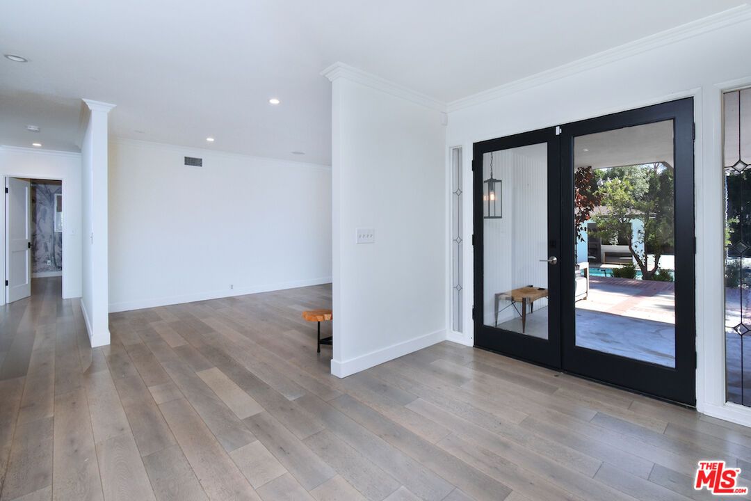 Empty room, Interior, Pendant Lights, Recessed Lighting, Wood Texture Flooring