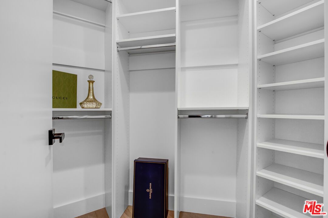 Interior, Walk-in Closets