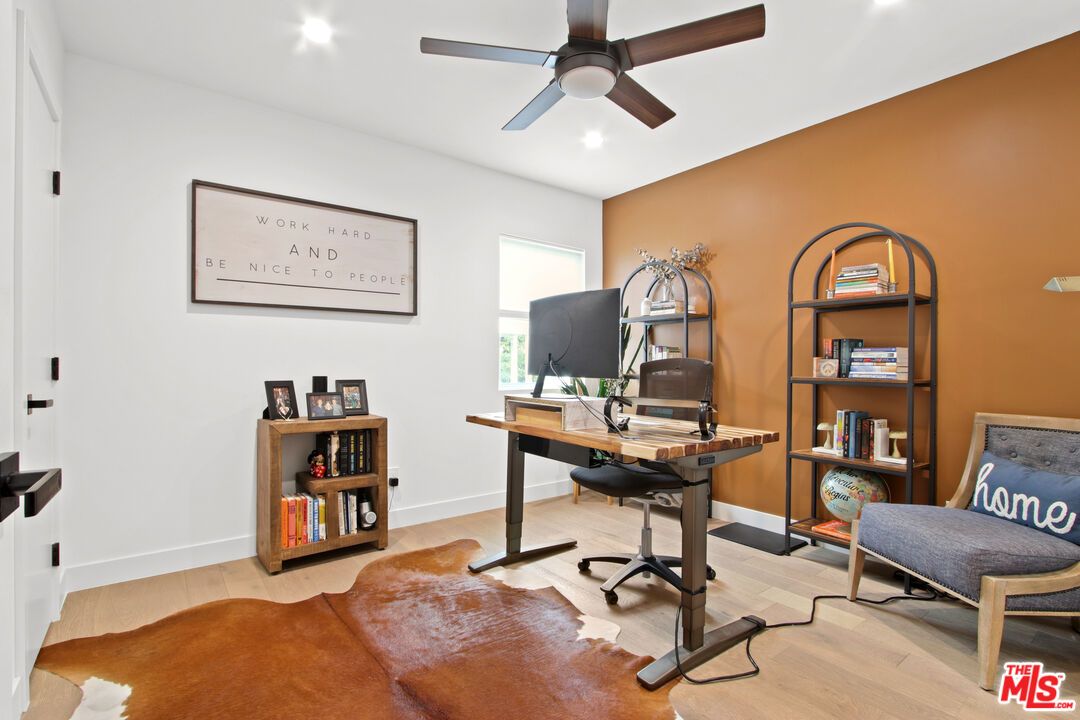 Home Office, Interior, Recessed Lighting, Wood Texture Flooring