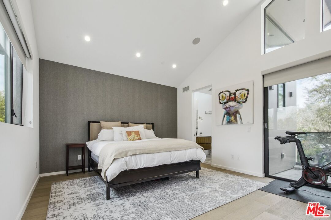 Bedroom, Fitness Equipment, Interior, Recessed Lighting, Wood Texture Flooring