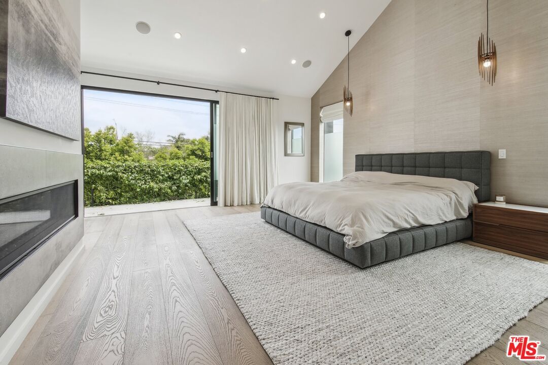 Bedroom, Interior, Pendant Lights, Recessed Lighting, Wood Texture Flooring