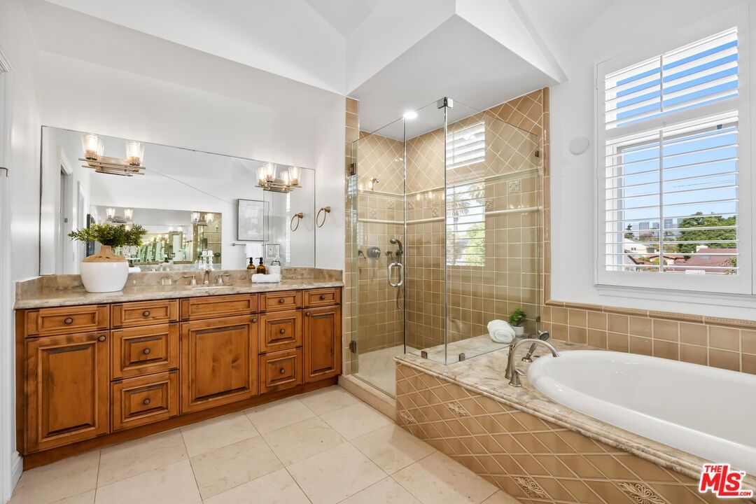 Bathroom, Dual Sink Vanities, Glass Shower, Interior