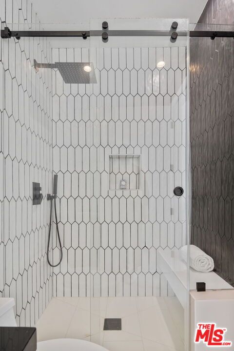 Bathroom, Interior, Pendant Lights