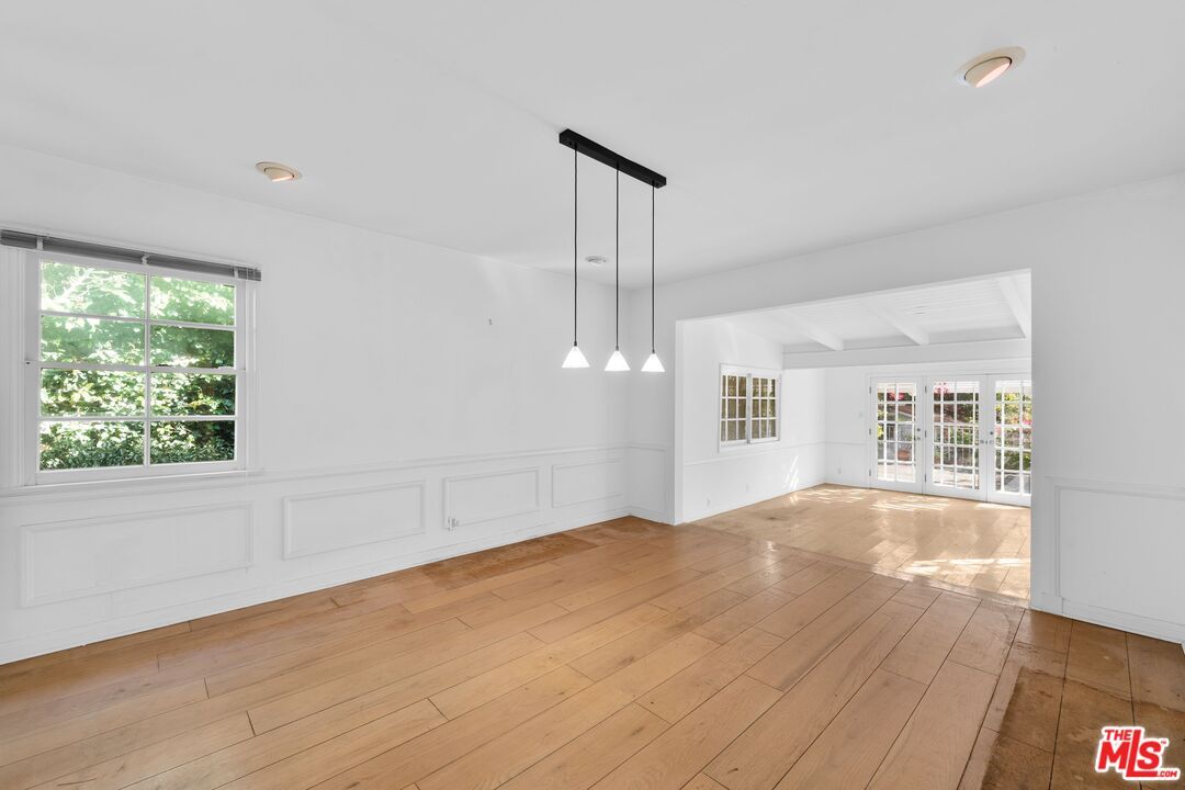 Empty room, Interior, Pendant Lights, Recessed Lighting, Wood Texture Flooring
