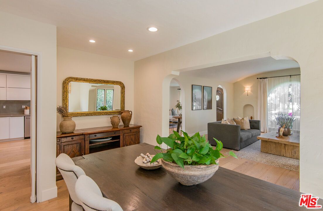 Dining room, Interior, Living room, Recessed Lighting, Wood Texture Flooring
