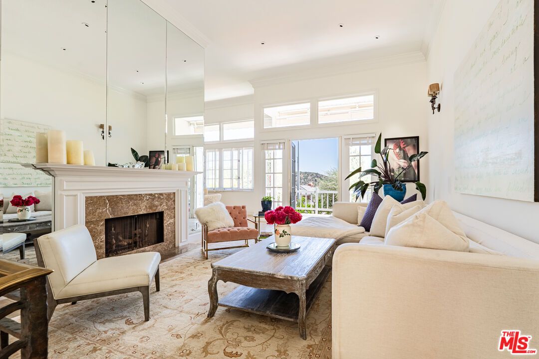 Fireplace, Interior, Living room, Recessed Lighting