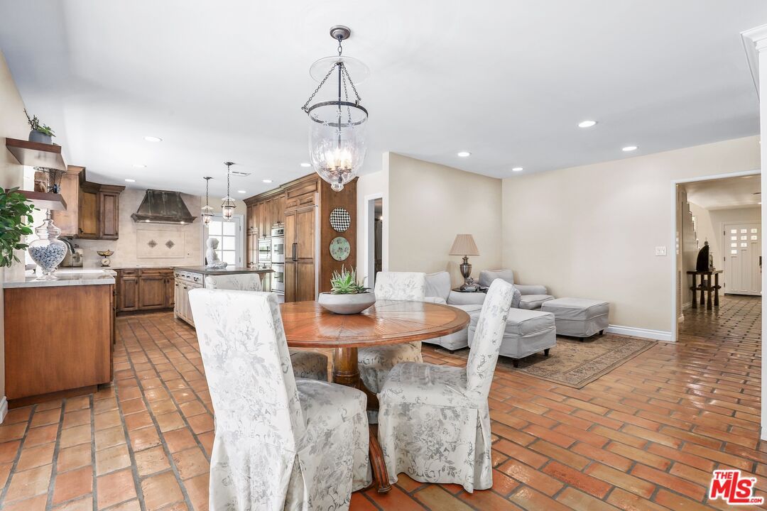 Dining room, Interior, Kitchen, Living room, Pendant Lights, Recessed Lighting