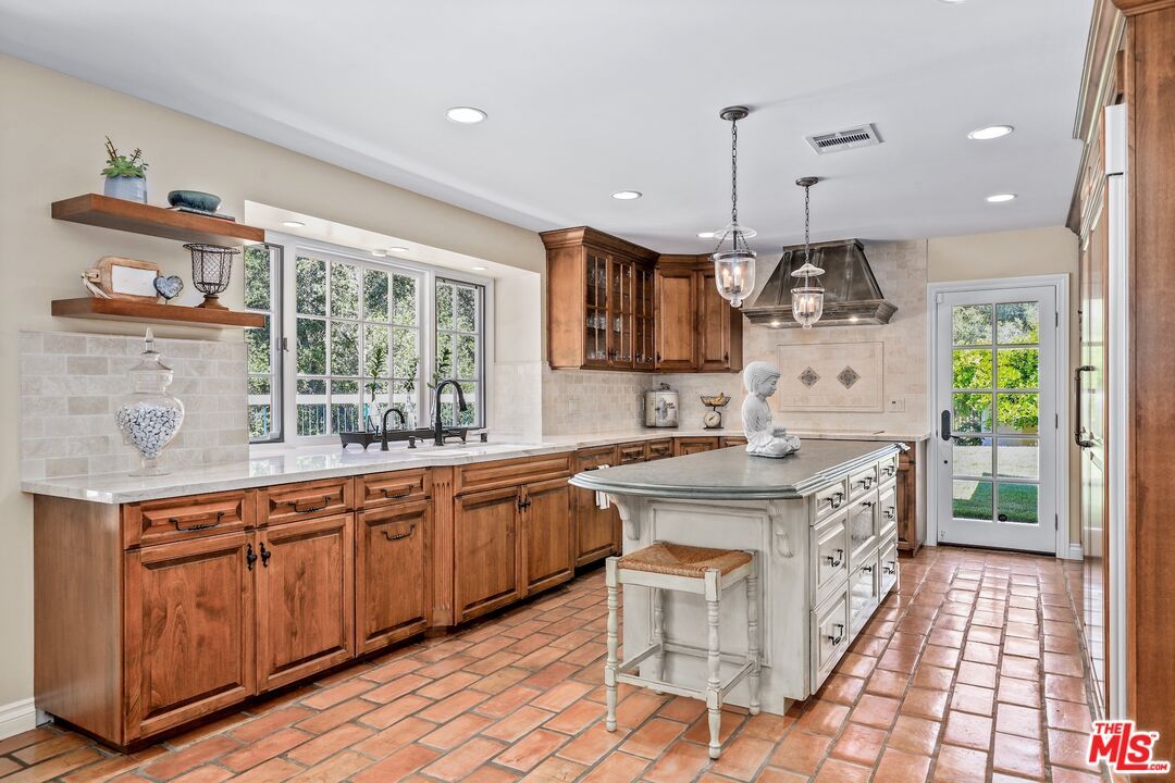 Interior, Kitchen, Pendant Lights, Recessed Lighting