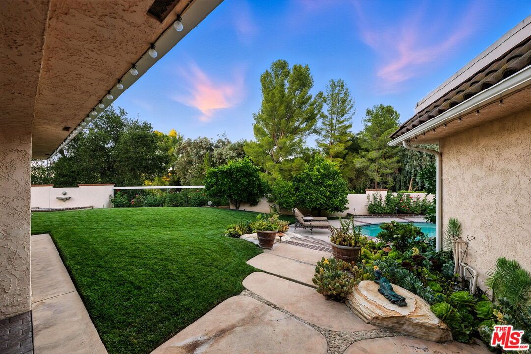 Backyard, Exterior, Pool