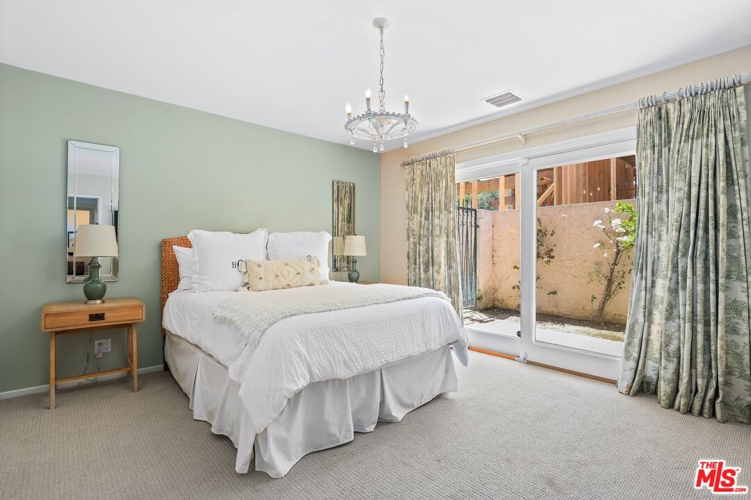 Bedroom, Chandelier, Interior, Pendant Lights