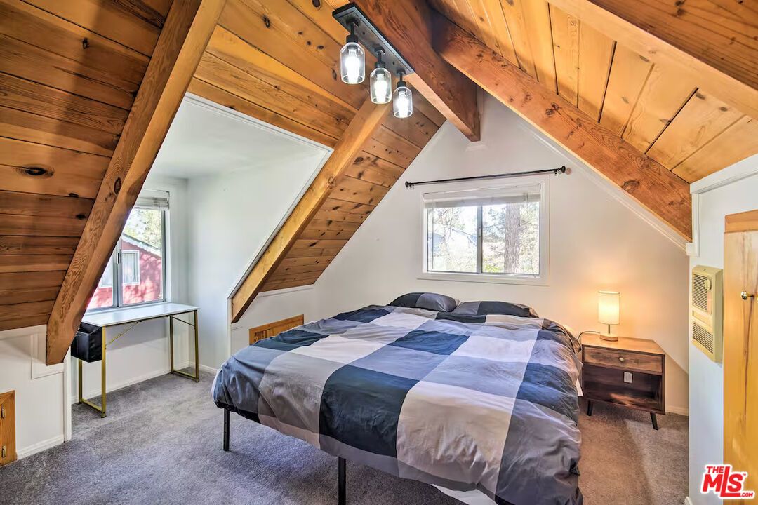 Bedroom, Interior, Wooden Beams, Wooden Ceilings