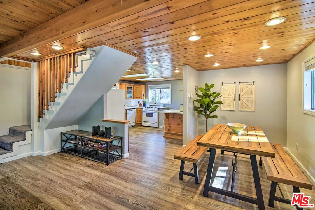 Interior, Kitchen, Recessed Lighting, Wooden Ceilings, Wood Texture Flooring