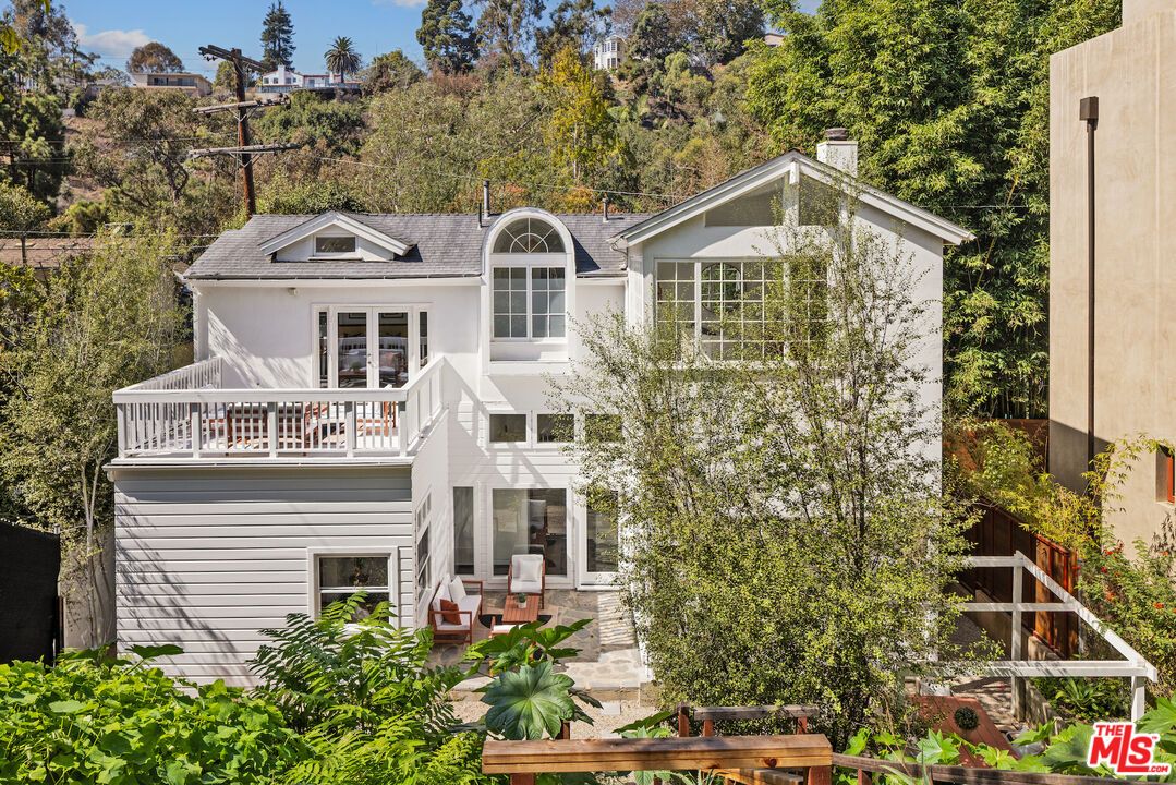 Exterior, Facade, Queen Anne Victorian