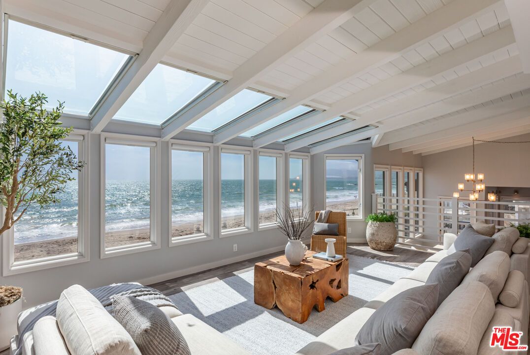 Interior, Living room, Pendant Lights, Sun Room, Water